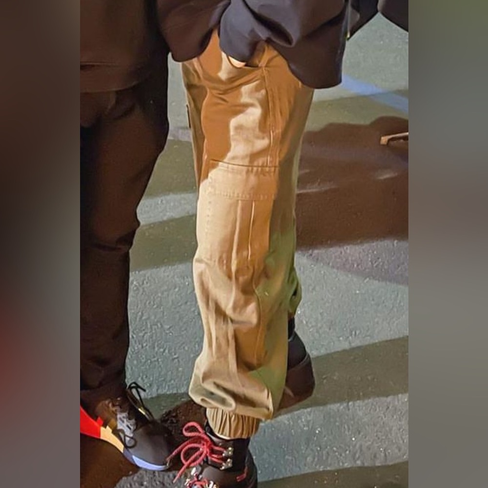 OLIVE CARGO PANT - super cute